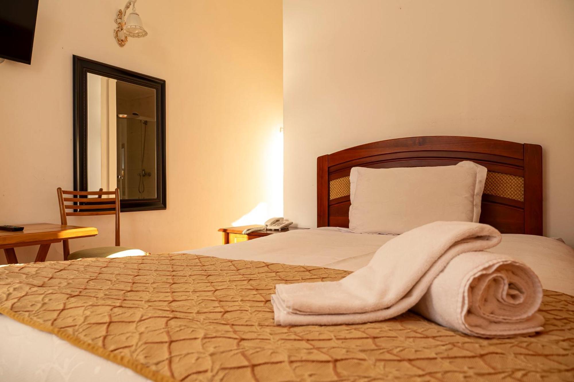 Hotel Plaza Punta Arenas Esterno foto