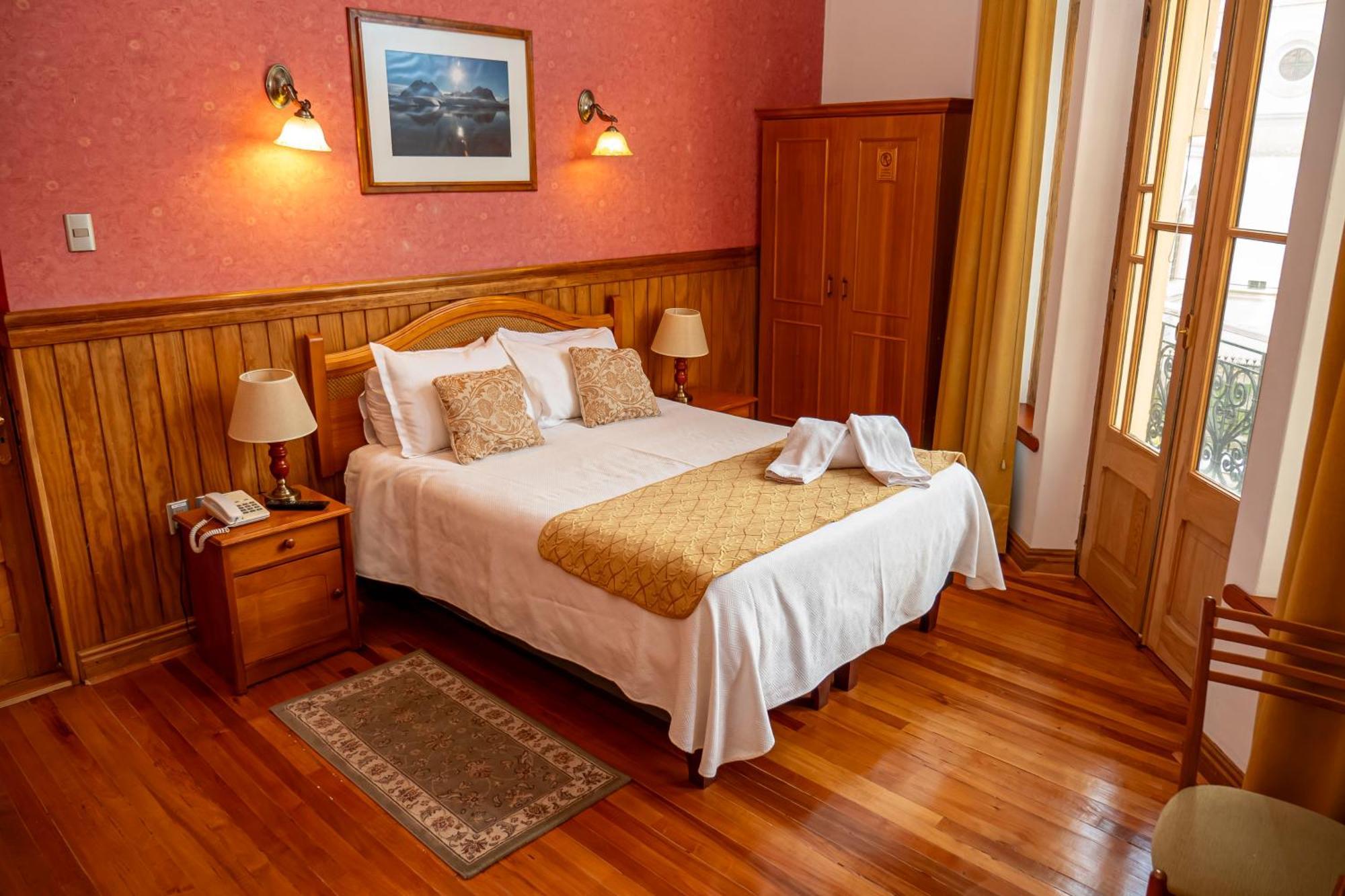 Hotel Plaza Punta Arenas Esterno foto